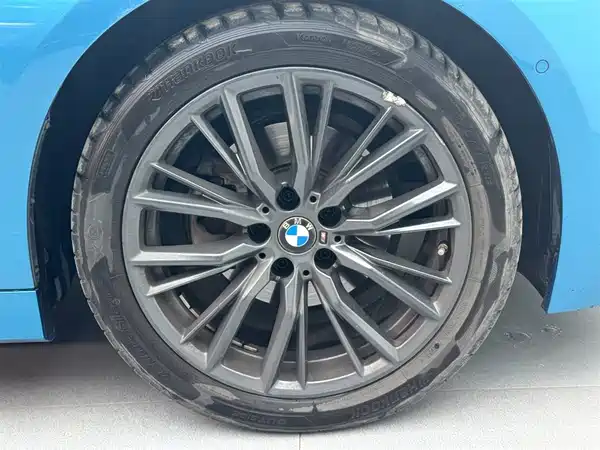 BMW 3 Series 2024, фото 17