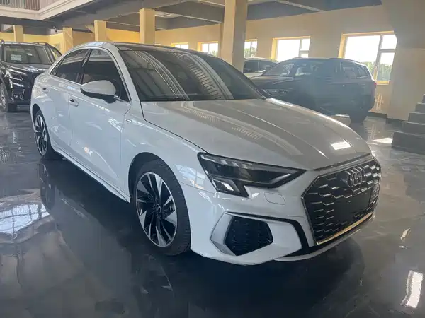 Audi A3 2022, фото 3