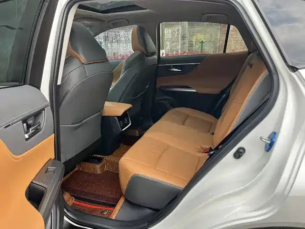 Toyota Venza 2022, фото 7
