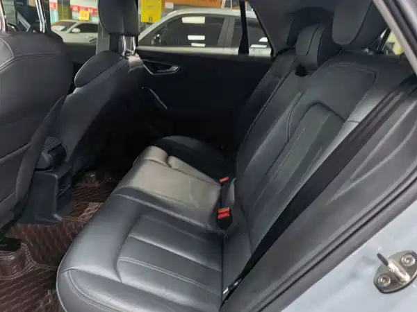 Audi Q2L 2022, фото 16