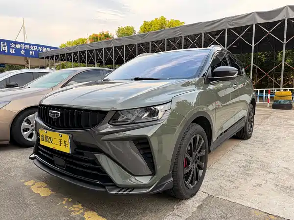 Geely Coolray 2023