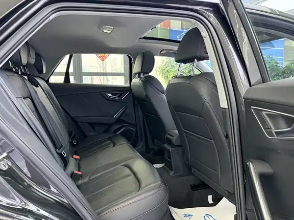 Audi Q2L 2022, фото 7