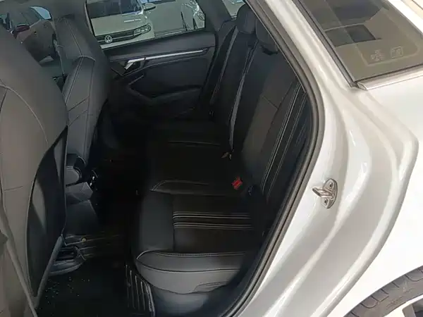 Audi A3 2023, фото 16