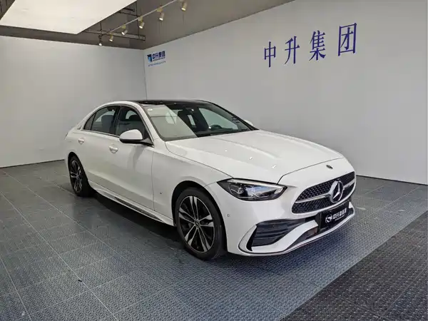 Mercedes-Benz C-Class PHEV 2024, фото 3