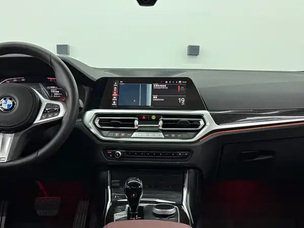 BMW 3 Series 2022, фото 9
