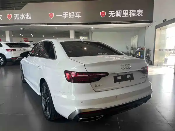Audi A4L 2022, фото 19