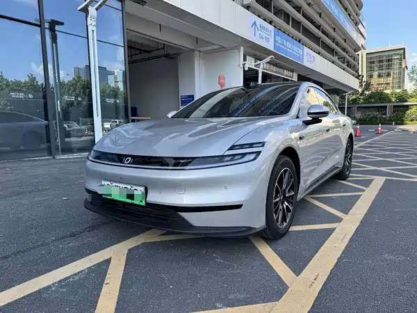 Changan Qiyuan A06 2025