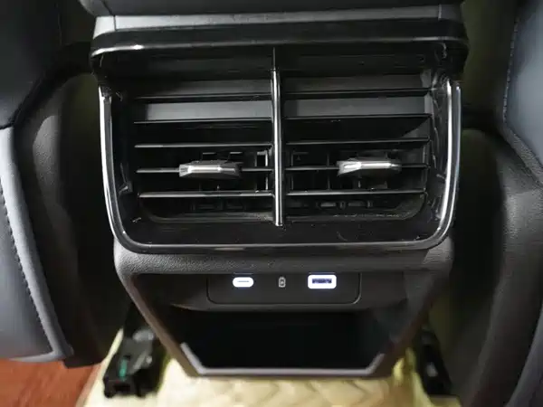 Geely Boyue L 2024, фото 14