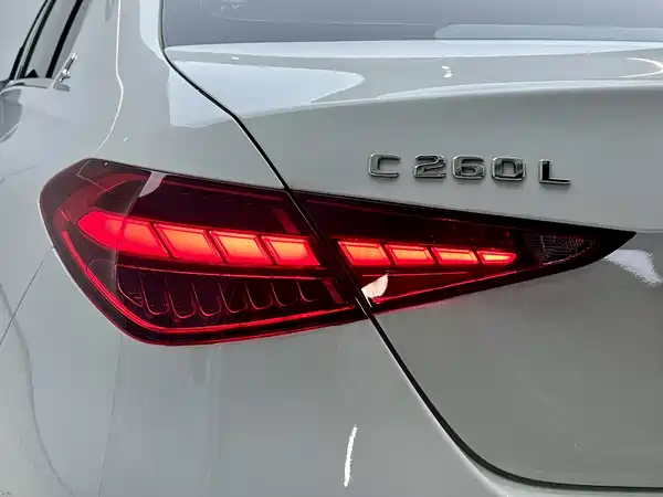 Mercedes-Benz C-Class 2025, фото 24