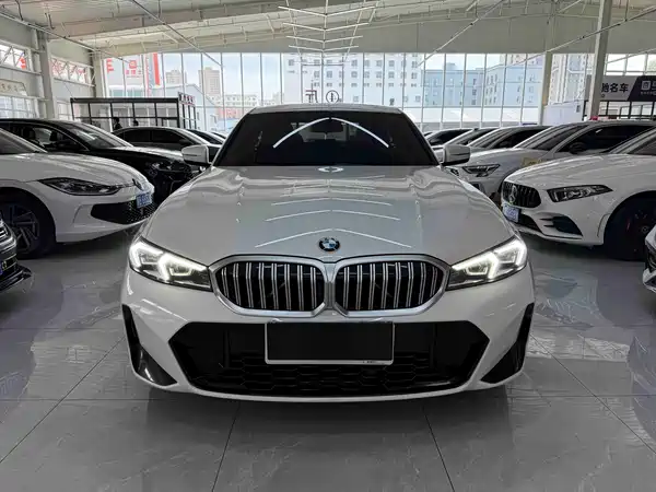 BMW 3 Series 2023, фото 2