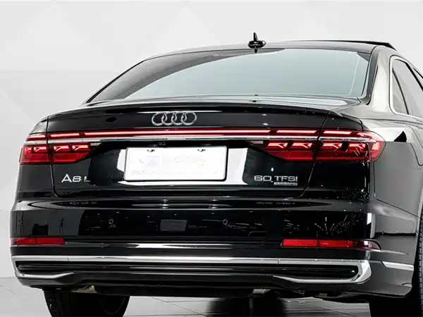 Audi A8 2023, фото 7