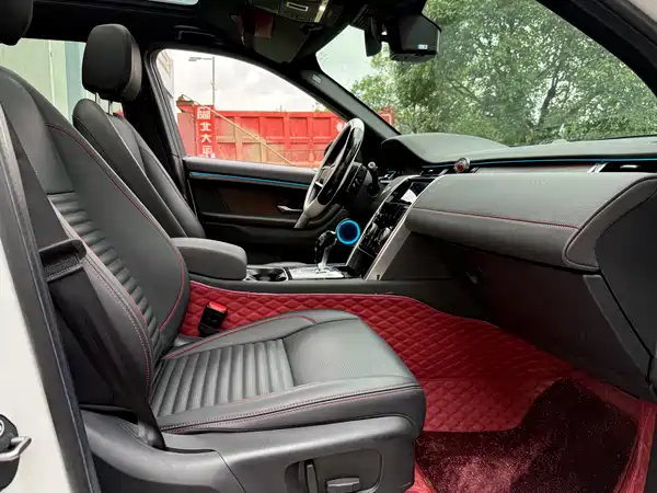 Land Rover Discovery Sport 2022, фото 12