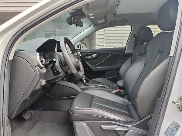 Audi Q2L 2022, фото 8