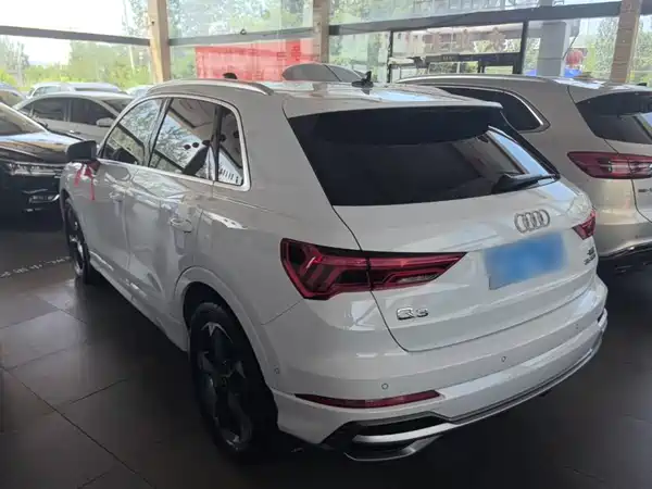 Audi Q3 2023, фото 4