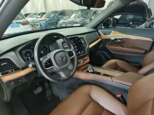 Volvo XC90 2022, фото 7