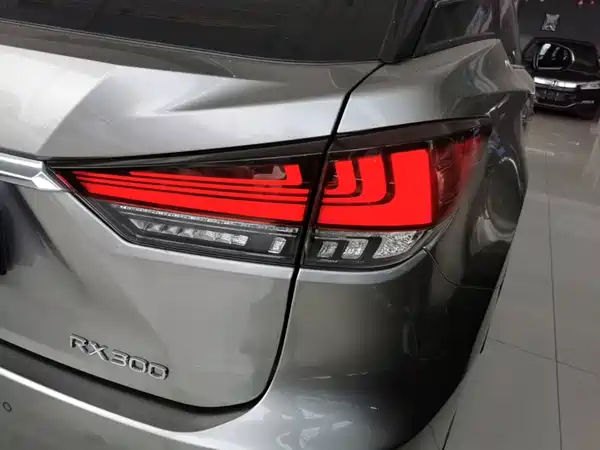 Lexus RX 2020, фото 7