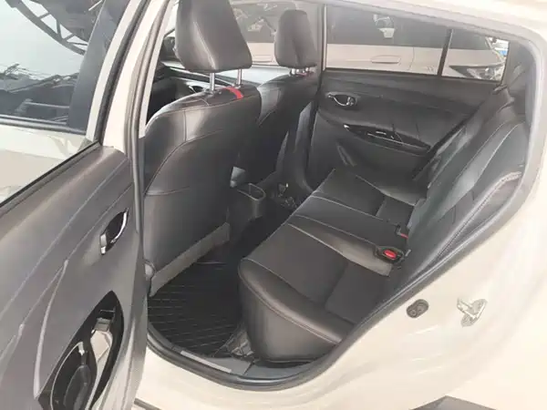 Toyota Yaris 2022, фото 16