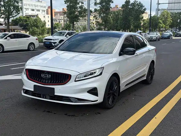 Geely Emgrand GT 2021