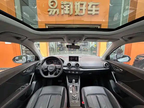 Audi Q2L 2022, фото 16