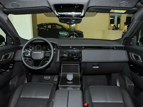 Land Rover Range Rover Velar 2026, фото 4