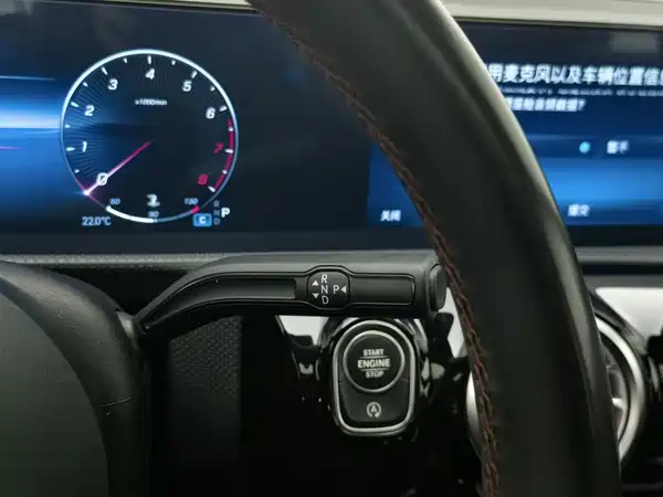 Mercedes-Benz A-Class 2025, фото 13