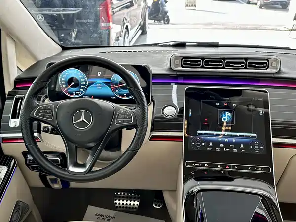 Mercedes-Benz V-Class 2022, фото 7