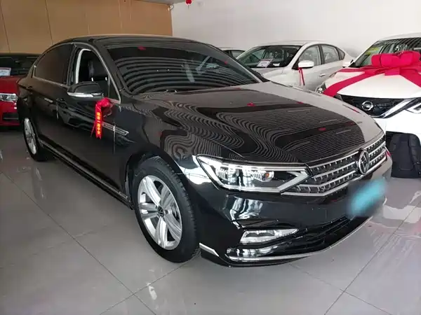 Volkswagen Magotan 2023, фото 3