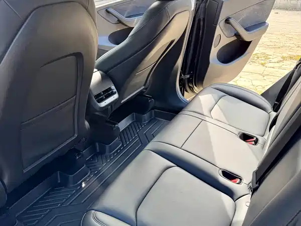 Tesla Model Y 2022, фото 8