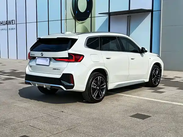 BMW X1 2023, фото 4