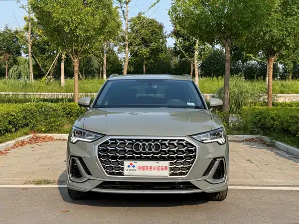 Audi Q3 2024, фото 2
