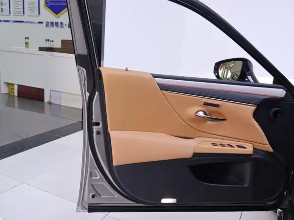 Lexus ES 2025, фото 18