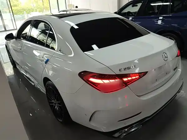 Mercedes-Benz C-Class 2023, фото 4