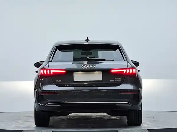 Audi A3 2023, фото 5