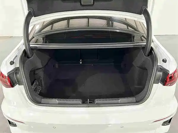Audi A3 2024, фото 6