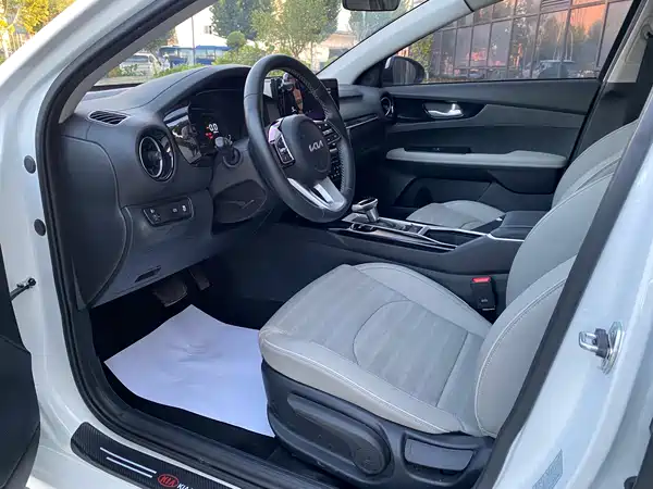 Kia K3 2023, фото 4