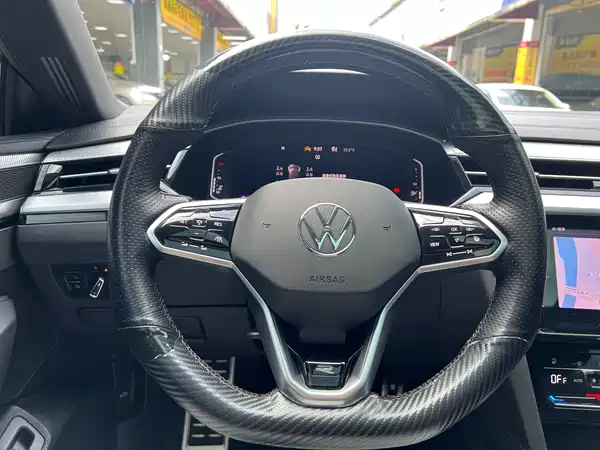 Volkswagen Passat CC 2023, фото 13