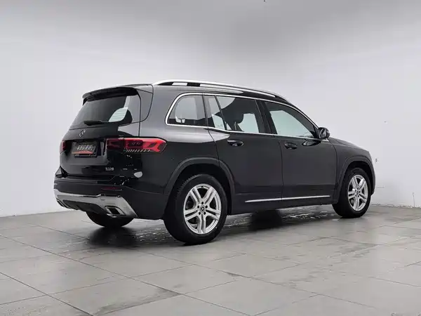 Mercedes-Benz GLB 2023, фото 2