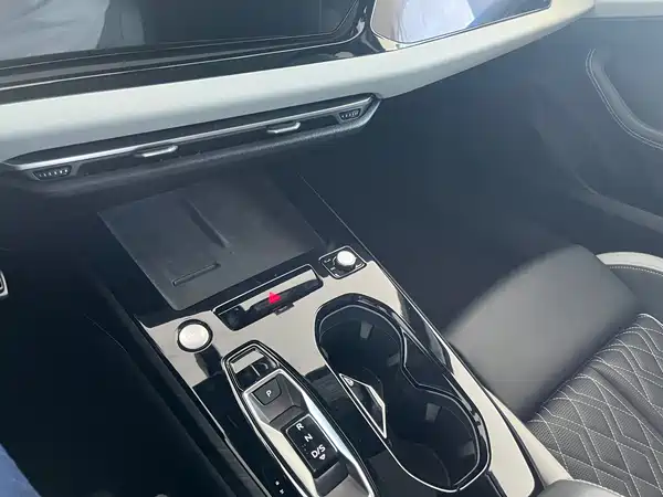 Audi A5L 2025, фото 8