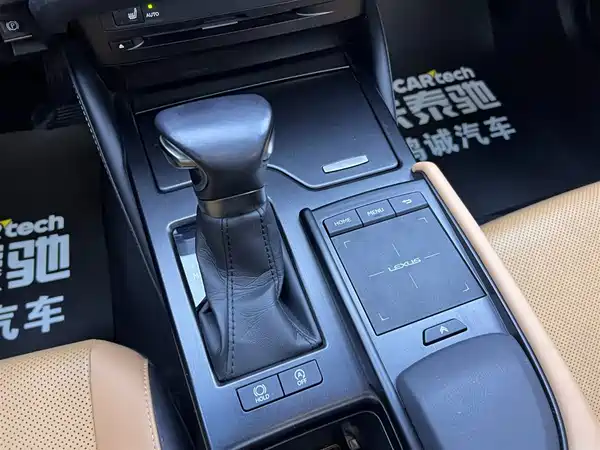 Lexus ES 2021, фото 26