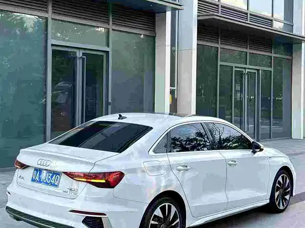 Audi A3 2023, фото 3