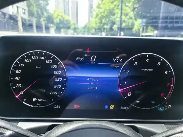 Mercedes-Benz C-Class 2023, фото 16