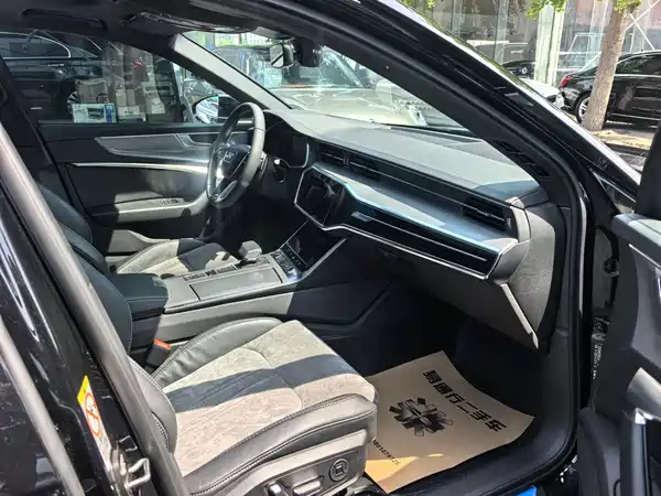 Audi A6L 2023, фото 7