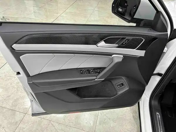 Volkswagen Tayron 2023, фото 10