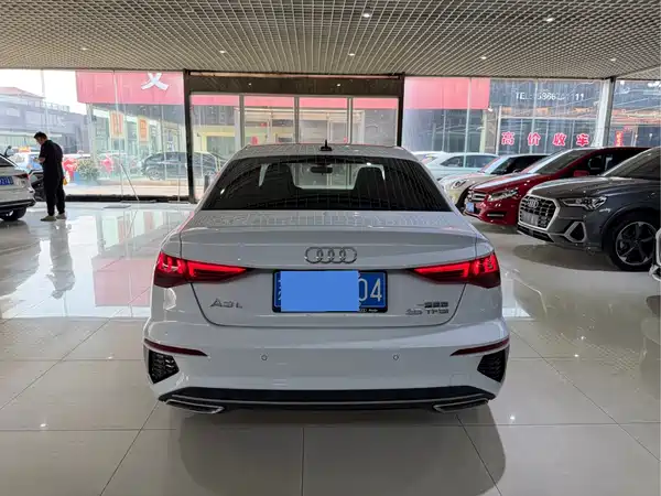 Audi A3 2023, фото 5