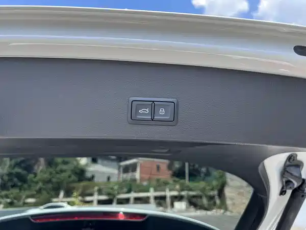 Audi Q2L 2022, фото 9