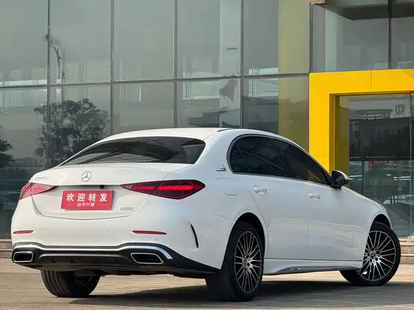 Mercedes-Benz C-Class 2024, фото 4