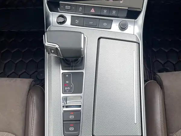 Audi A7L 2022, фото 12