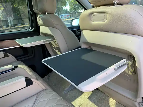 Mercedes-Benz V-Class 2022, фото 32