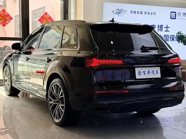 Audi Q7 2023, фото 8