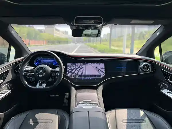 Mercedes-Benz EQE AMG 2023, фото 7